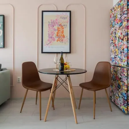 Апартаменты - Luxury 1bd In Center *
